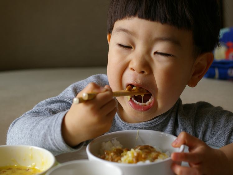 बच्चों में खाने से होने वाली एलर्जी भी काफी बढ़ गयी है